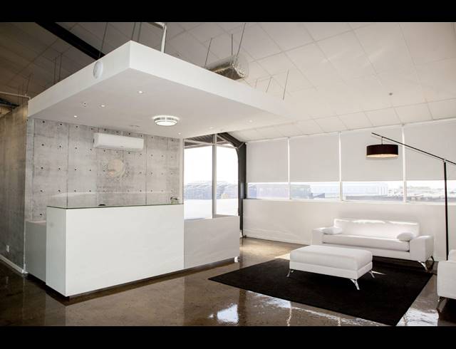 4,798M² WAREHOUSE FOR SALE IN PAARDEN EILAND